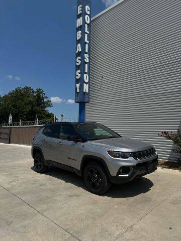 2023 Jeep Compass Trailhawk 4WD photo