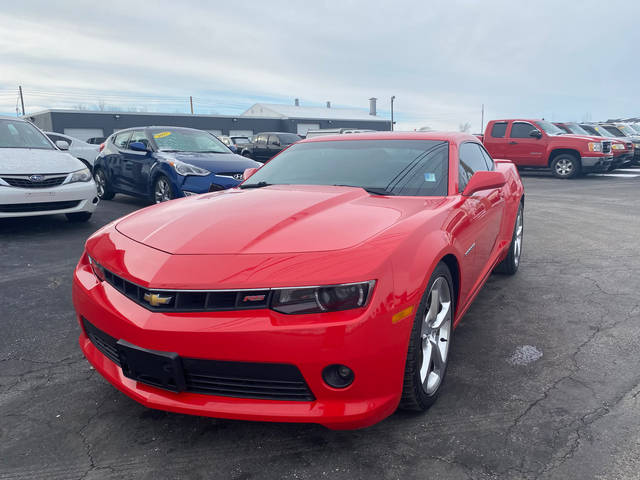 2015 Chevrolet Camaro LT RWD photo