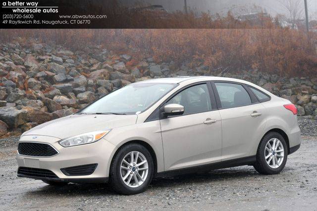 2015 Ford Focus SE FWD photo