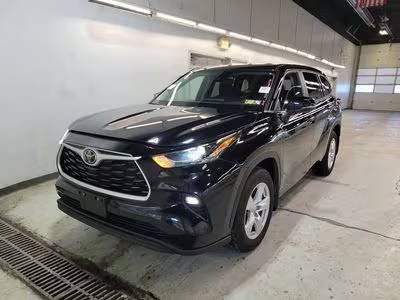 2023 Toyota Highlander LE AWD photo