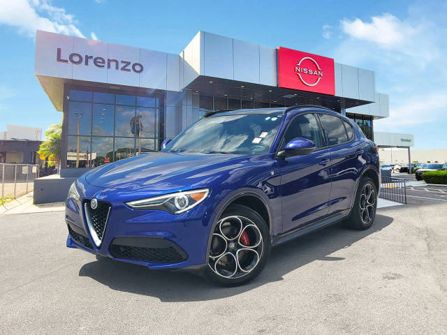 2022 Alfa Romeo Stelvio Ti AWD photo