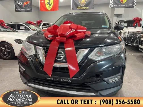 2017 Nissan Rogue SV FWD photo