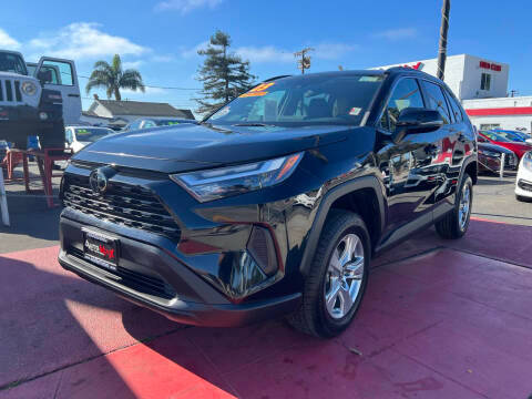 2023 Toyota RAV4 XLE FWD photo