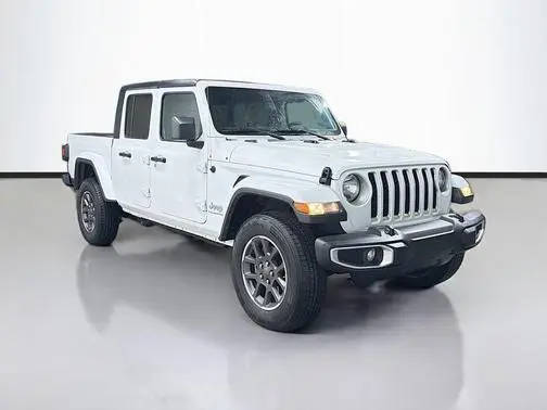 2023 Jeep Gladiator Overland 4WD photo