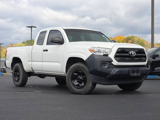 2017 Toyota Tacoma SR 4WD photo