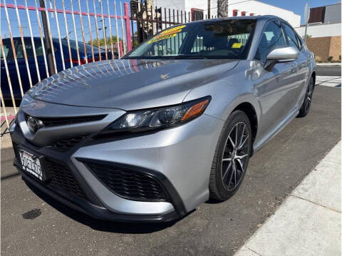 2023 Toyota Camry SE FWD photo