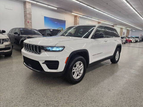 2023 Jeep Grand Cherokee Laredo 4WD photo