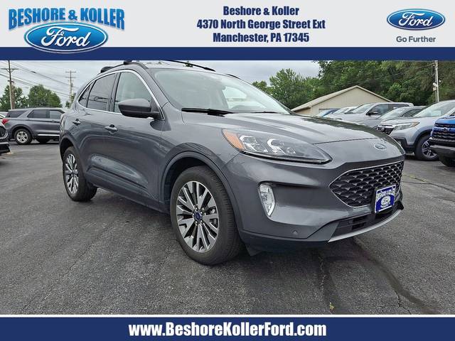 2022 Ford Escape Titanium AWD photo