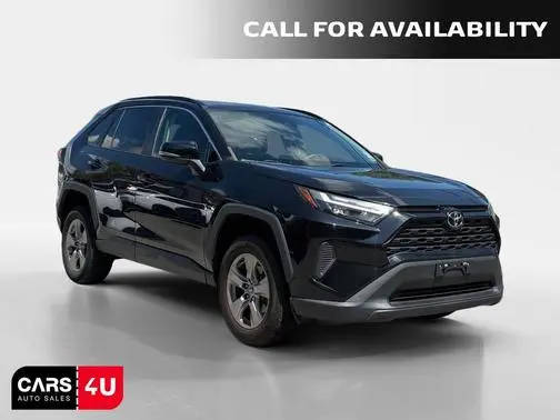 2023 Toyota RAV4 XLE FWD photo