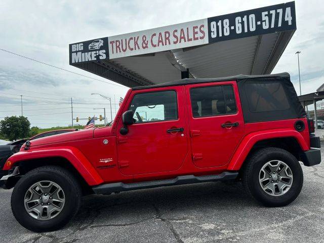 2015 Jeep Wrangler Unlimited Sahara 4WD photo