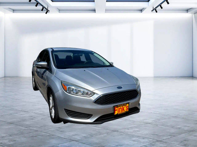 2016 Ford Focus SE FWD photo