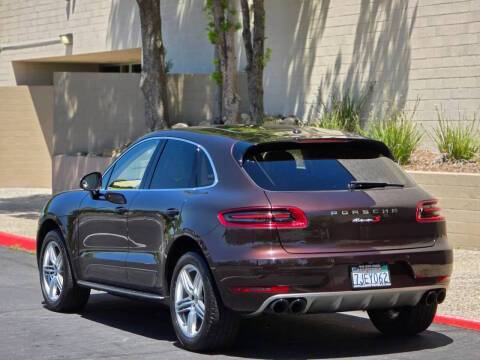 2015 Porsche Macan S AWD photo