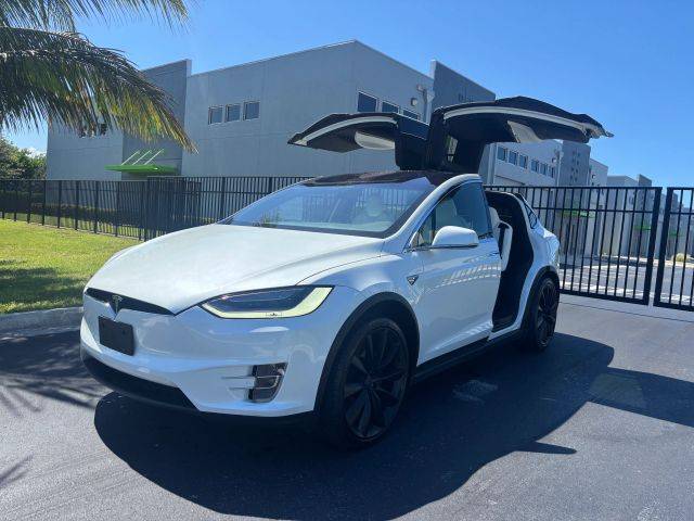 2020 Tesla Model X Long Range Plus AWD photo