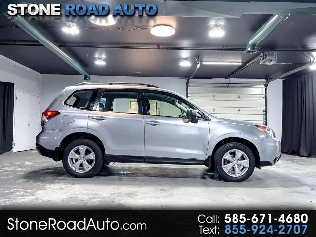 2016 Subaru Forester 2.5i AWD photo