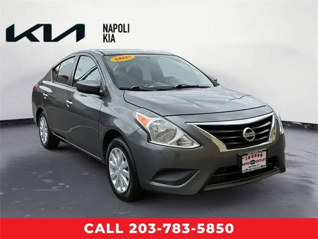 2018 Nissan Versa SV FWD photo
