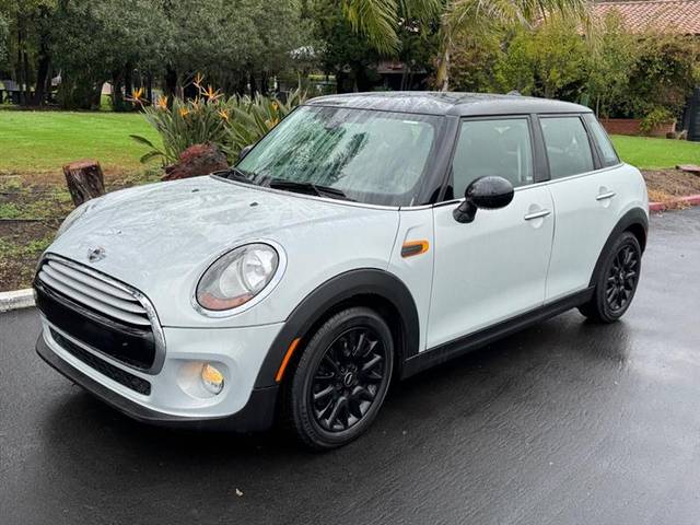 2015 MINI Hardtop 4 Door  FWD photo