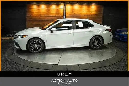 2023 Toyota Camry SE FWD photo