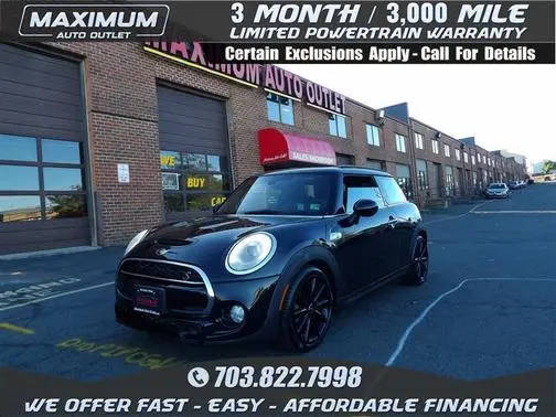 2015 MINI Hardtop 2 Door S FWD photo
