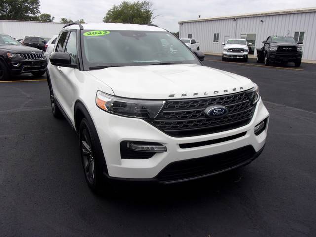 2023 Ford Explorer XLT 4WD photo