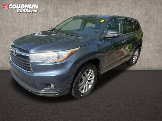 2015 Toyota Highlander LE AWD photo