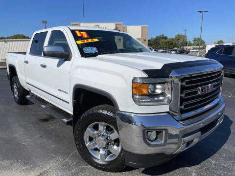 2017 GMC Sierra 2500HD SLT 4WD photo