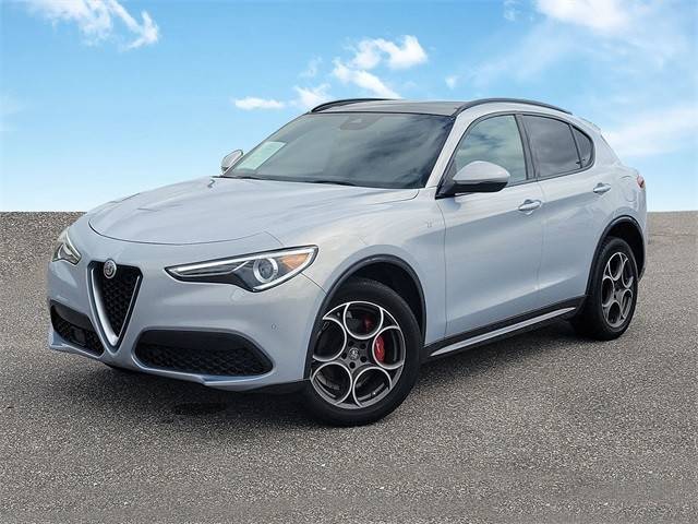2022 Alfa Romeo Stelvio Ti AWD photo