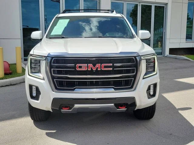 2022 GMC Yukon AT4 4WD photo