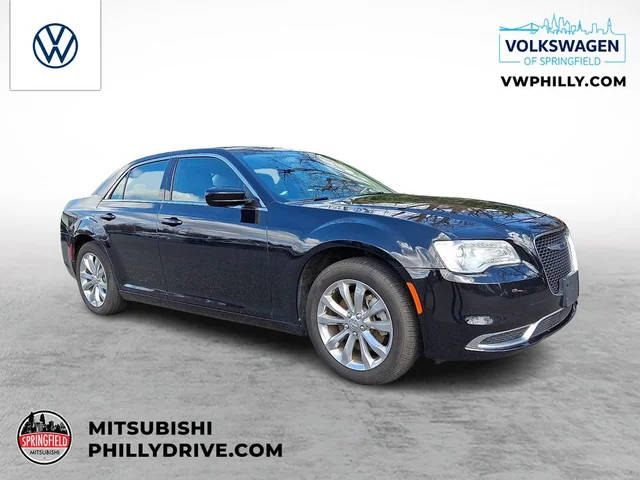 2022 Chrysler 300 Touring AWD photo