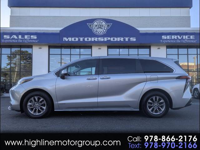 2021 Toyota Sienna XLE AWD photo
