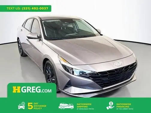 2022 Hyundai Elantra SEL FWD photo