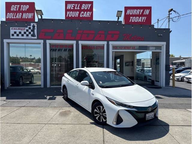 2018 Toyota Prius Prime Plus FWD photo