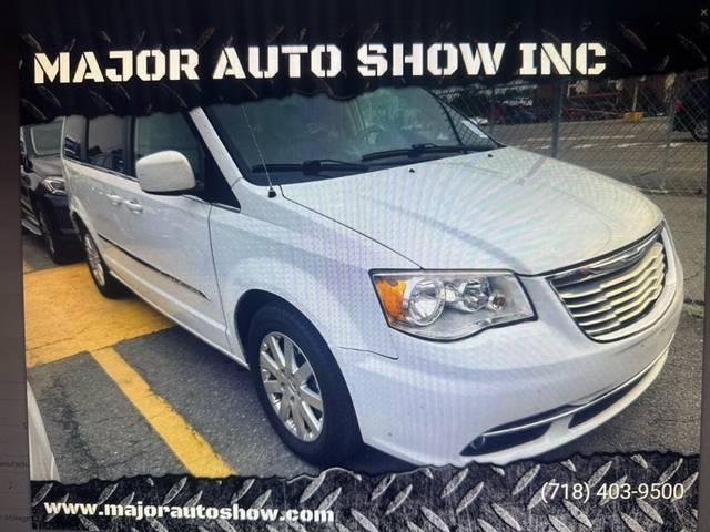 2015 Chrysler Town and Country Touring FWD photo