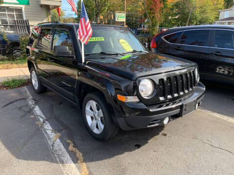 2016 Jeep Patriot Latitude 4WD photo