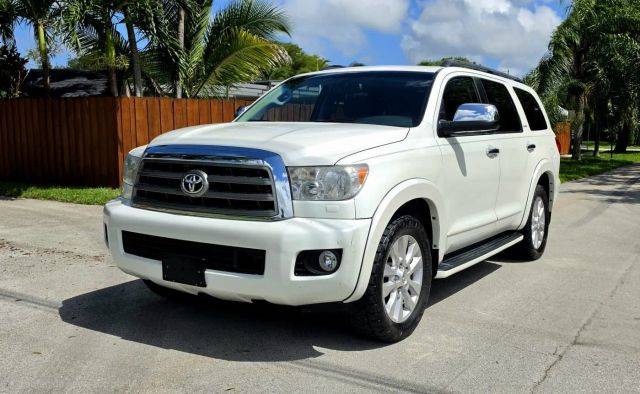 2015 Toyota Sequoia Platinum RWD photo