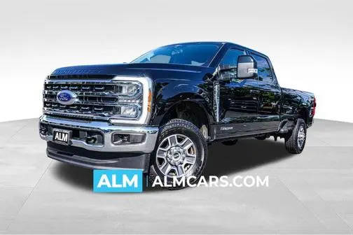 2023 Ford F-350 Super Duty LARIAT 4WD photo