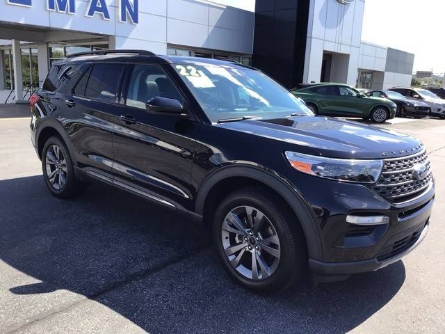 2022 Ford Explorer XLT 4WD photo