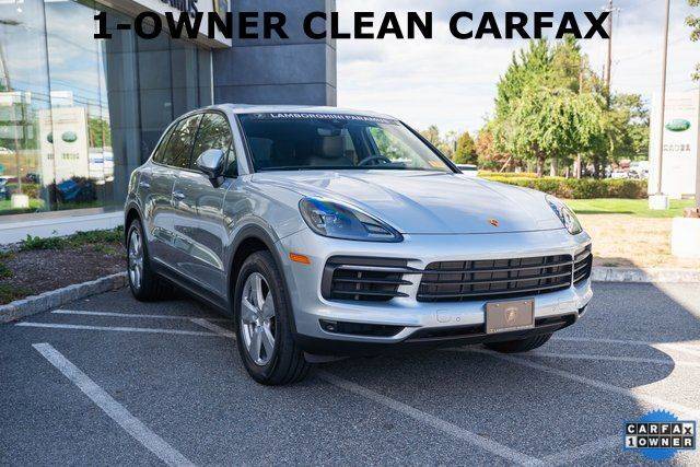 2022 Porsche Cayenne  AWD photo