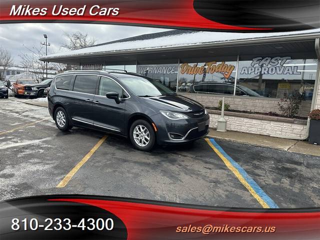 2020 Chrysler Pacifica Minivan Touring L FWD photo