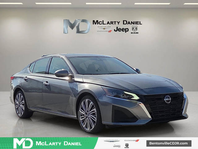 2023 Nissan Altima 2.5 SL FWD photo