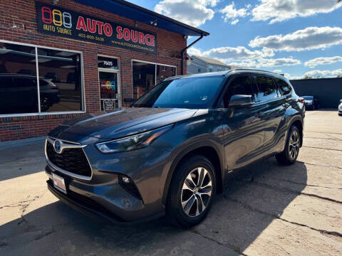 2022 Toyota Highlander Hybrid XLE AWD photo