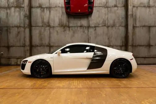 2015 Audi R8 V10 AWD photo