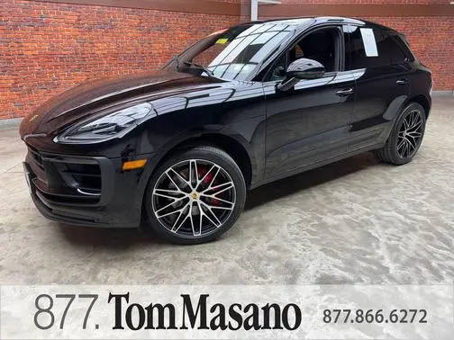 2022 Porsche Macan S AWD photo