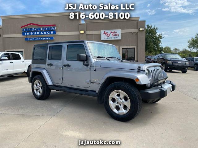 2015 Jeep Wrangler Unlimited Sahara 4WD photo