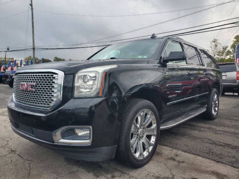 2015 GMC Yukon XL Denali 4WD photo