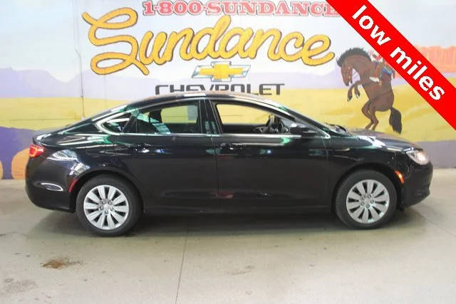 2016 Chrysler 200 LX FWD photo