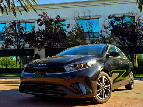 2023 Kia Forte LXS FWD photo
