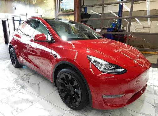 2022 Tesla Model Y Long Range AWD photo