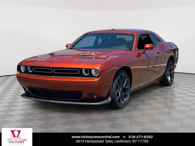 2021 Dodge Challenger SXT RWD photo