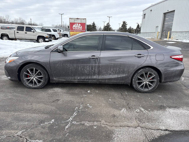 2015 Toyota Camry XSE FWD photo