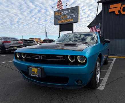 2015 Dodge Challenger R/T RWD photo